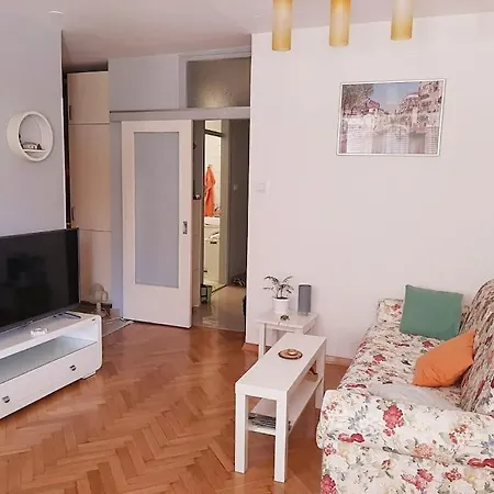 Sunny Karlo Appartement *