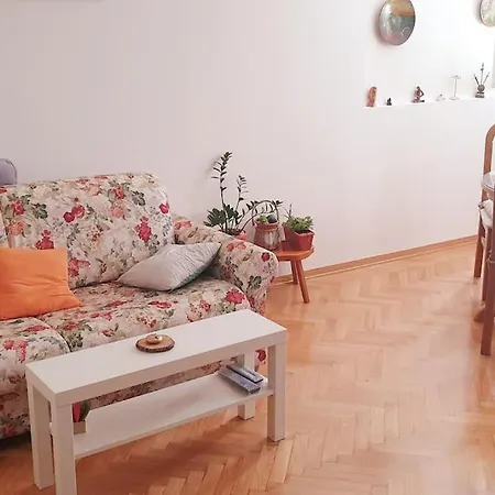 Apartmán Sunny Karlo *